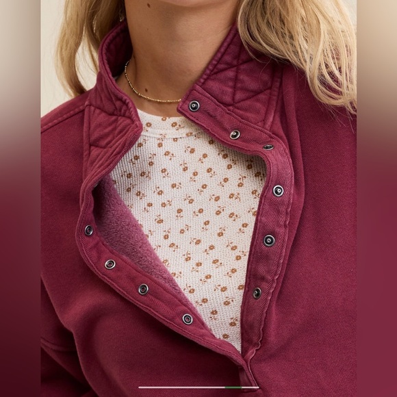Aerie Quarter Snap Oversized fleece sweatshirt in deep cherry color - Picture 5 of 9